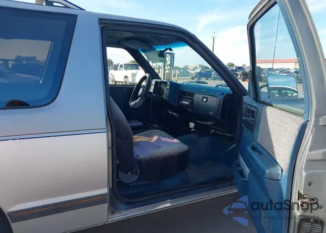 1986 Chevrolet Blazer S10 from USA, damaged, VIN 1G8CS18R6G8193471